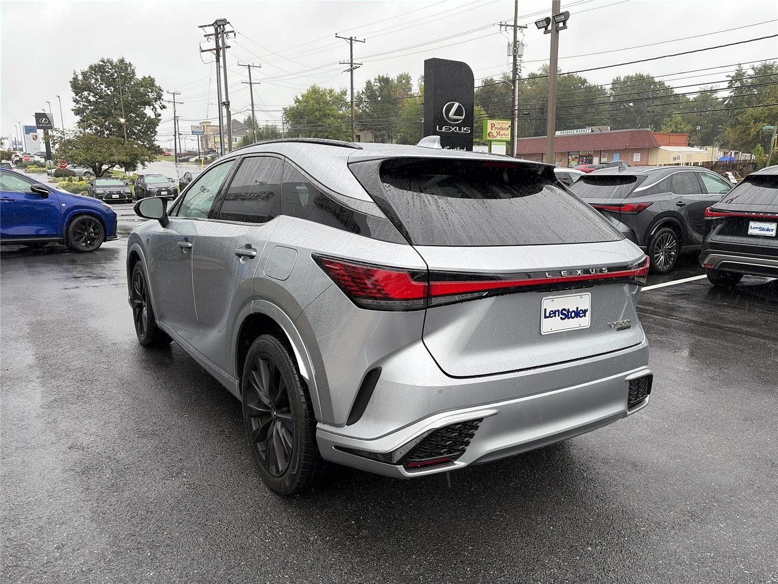 Used 2023 Lexus RX 500h F Sport w/ Accessory Package (Z1) AWD/4WD image 3