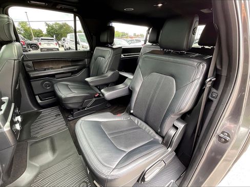 Used 2018 Ford Expedition Max Limited w/ Equipment Group 301A AWD/4WD image 26