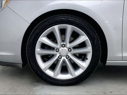 Used 2013 Buick Verano Leather FWD image 10