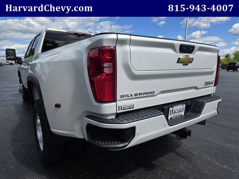 Used 2024 Chevrolet Silverado 3500 High Country w/ High Country Premium Package AWD/4WD image 40