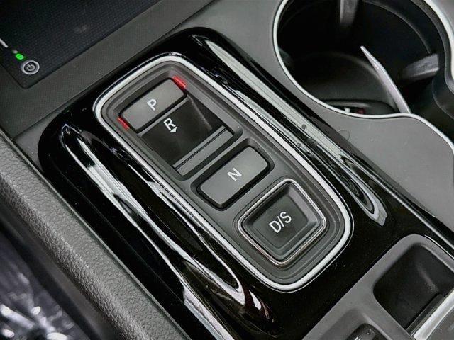 Used 2025 Honda Pilot EX-L image 18