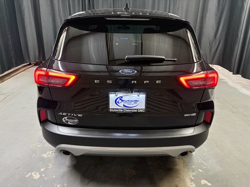 Used 2025 Ford Escape Active AWD/4WD image 6