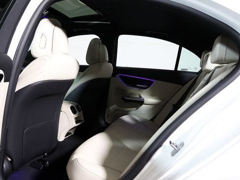 Used 2025 Mercedes-Benz C 300 4MATIC Sedan image 14