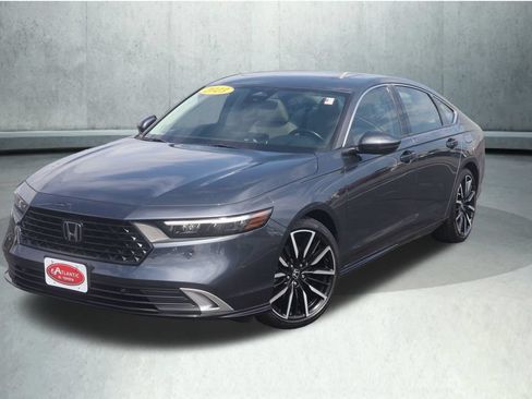 Used 2023 Honda Accord Touring image 22
