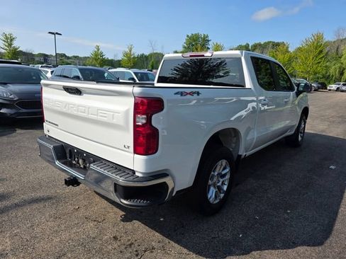 Used 2024 Chevrolet Silverado 1500 LT AWD/4WD image 5