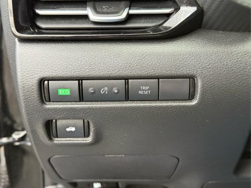 Used 2021 Nissan Sentra SR FWD image 24