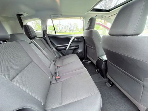 Used 2018 Toyota RAV4 XLE w/ Plus Extra Value Package AWD/4WD image 29