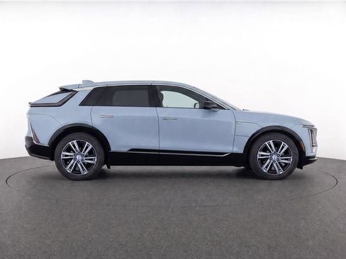 Certified 2024 Cadillac Lyriq Tech AWD/4WD image 8