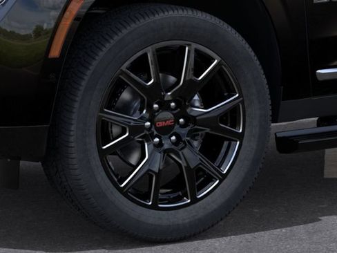 New 2026 GMC Yukon Denali w/ Sun & Power Step Package AWD/4WD image 9