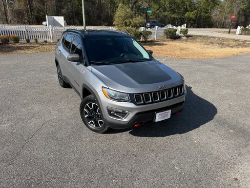 Used 2019 Jeep Compass Trailhawk w/ Cold Weather Group image 40