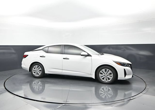 Certified 2025 Nissan Sentra S FWD image 6