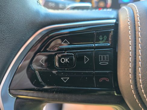 Used 2022 Jeep Grand Cherokee L Overland image 20