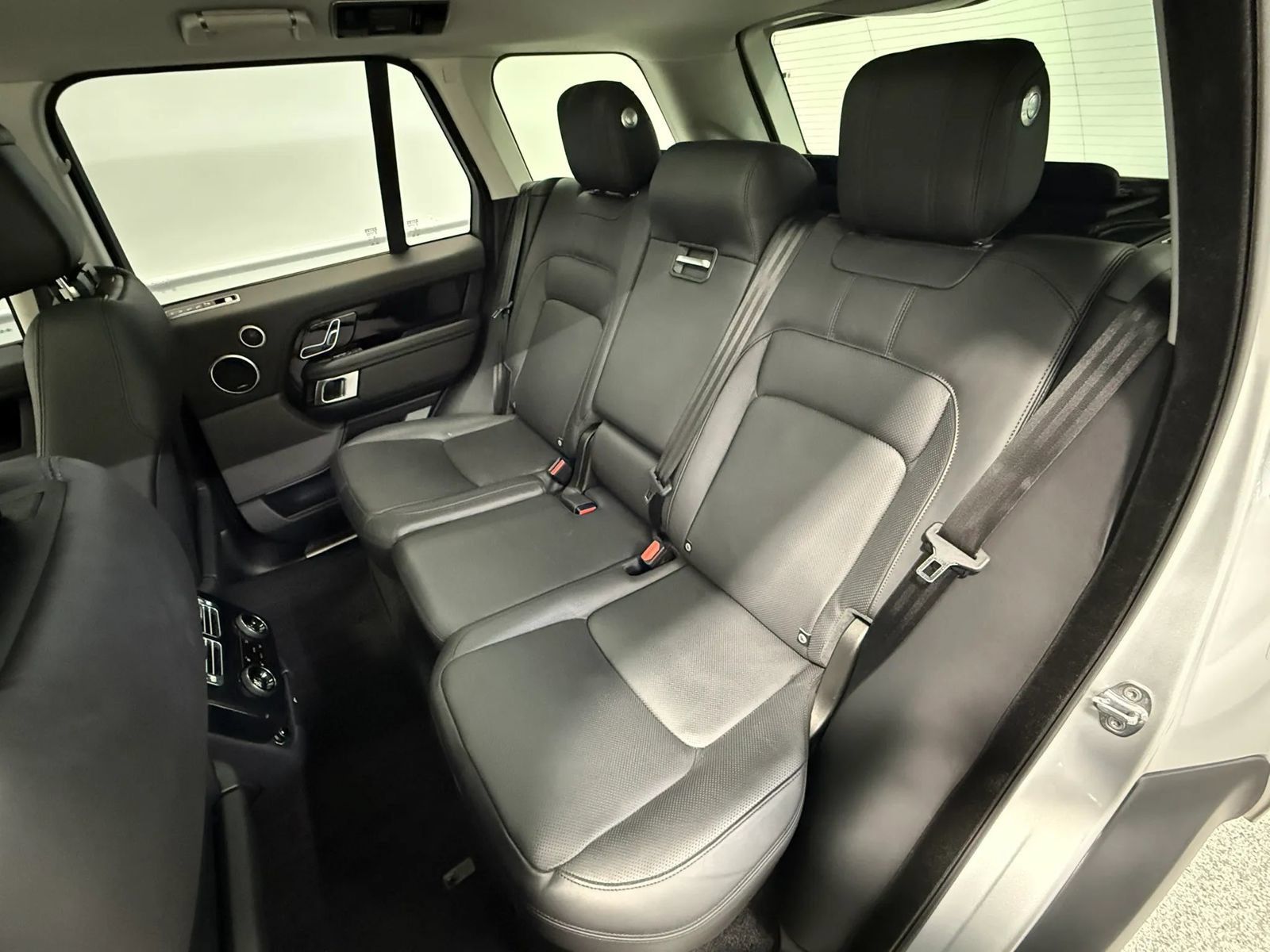 Used 2019 Land Rover Range Rover HSE AWD/4WD image 33