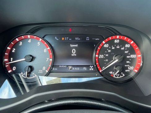 New 2026 Nissan Frontier PRO-4X w/ Pro-4x Convenience Package image 11