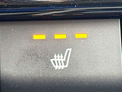 Used 2025 Hyundai Elantra Limited image 21