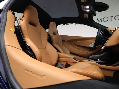Used 2023 McLaren GT image 24