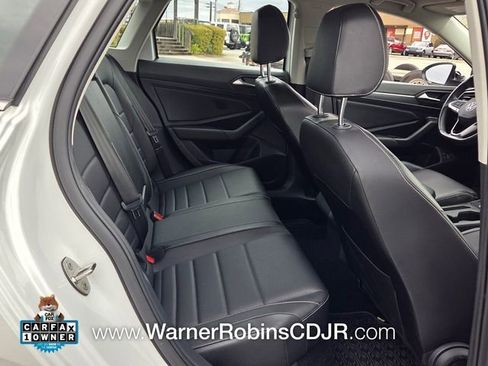 Used 2022 Volkswagen Jetta SE image 13