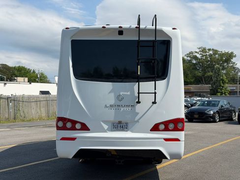 Used 2024 Mercedes-Benz Sprinter 3500 image 4