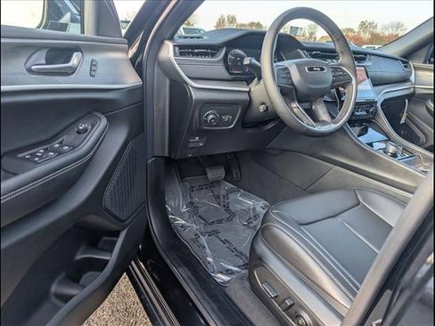 New 2025 Jeep Grand Cherokee L Limited w/ Luxury Tech Group II image 6