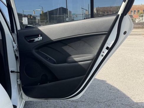 Used 2016 Kia Forte LX FWD image 6