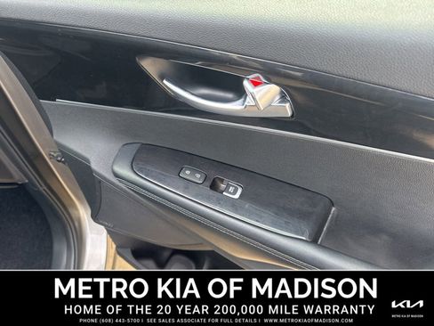 Used 2016 Kia Sorento EX w/ EX Touring Package image 38