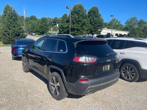 Used 2019 Jeep Cherokee Limited AWD/4WD image 2