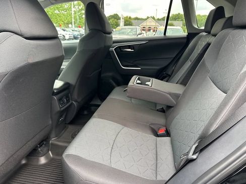 Used 2025 Toyota RAV4 XLE w/ Convenience Package FWD image 15