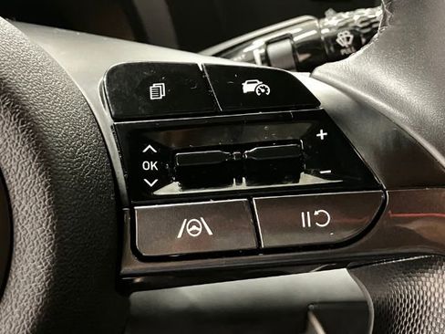 Used 2025 Hyundai Elantra Sport image 42