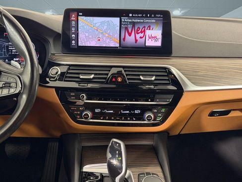 Used 2021 BMW 530i w/ Convenience Package RWD image 25