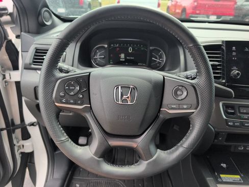 Used 2025 Honda Passport EX-L image 27