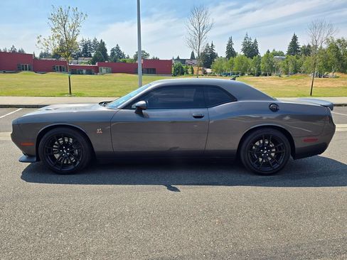 Used 2021 Dodge Challenger R/T Scat Pack w/ Dynamics Package RWD image 2