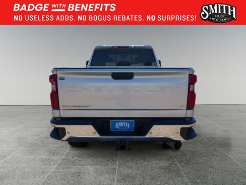 Used 2022 Chevrolet Silverado 2500 LT w/ Texas Edition AWD/4WD image 5