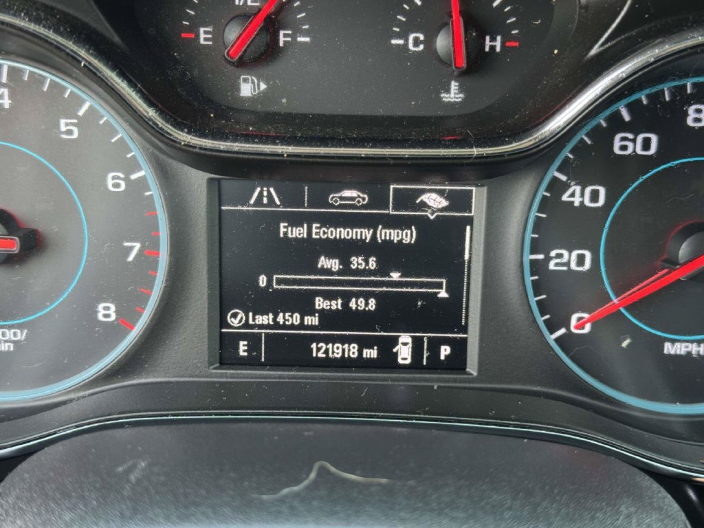 Used 2017 Chevrolet Cruze LT FWD image 13