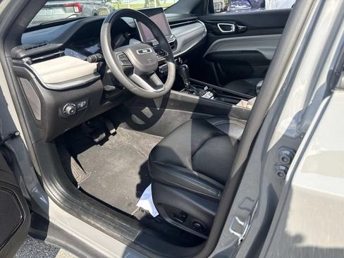 Used 2024 Jeep Compass Limited AWD/4WD image 19