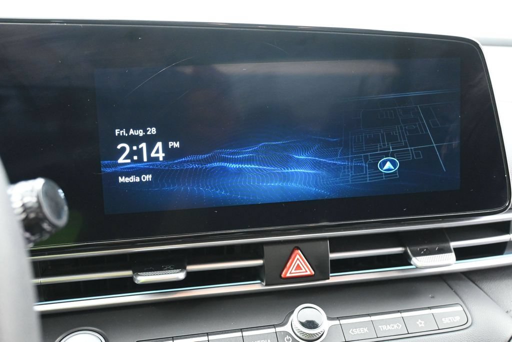 Used 2024 Hyundai Elantra SEL FWD image 10