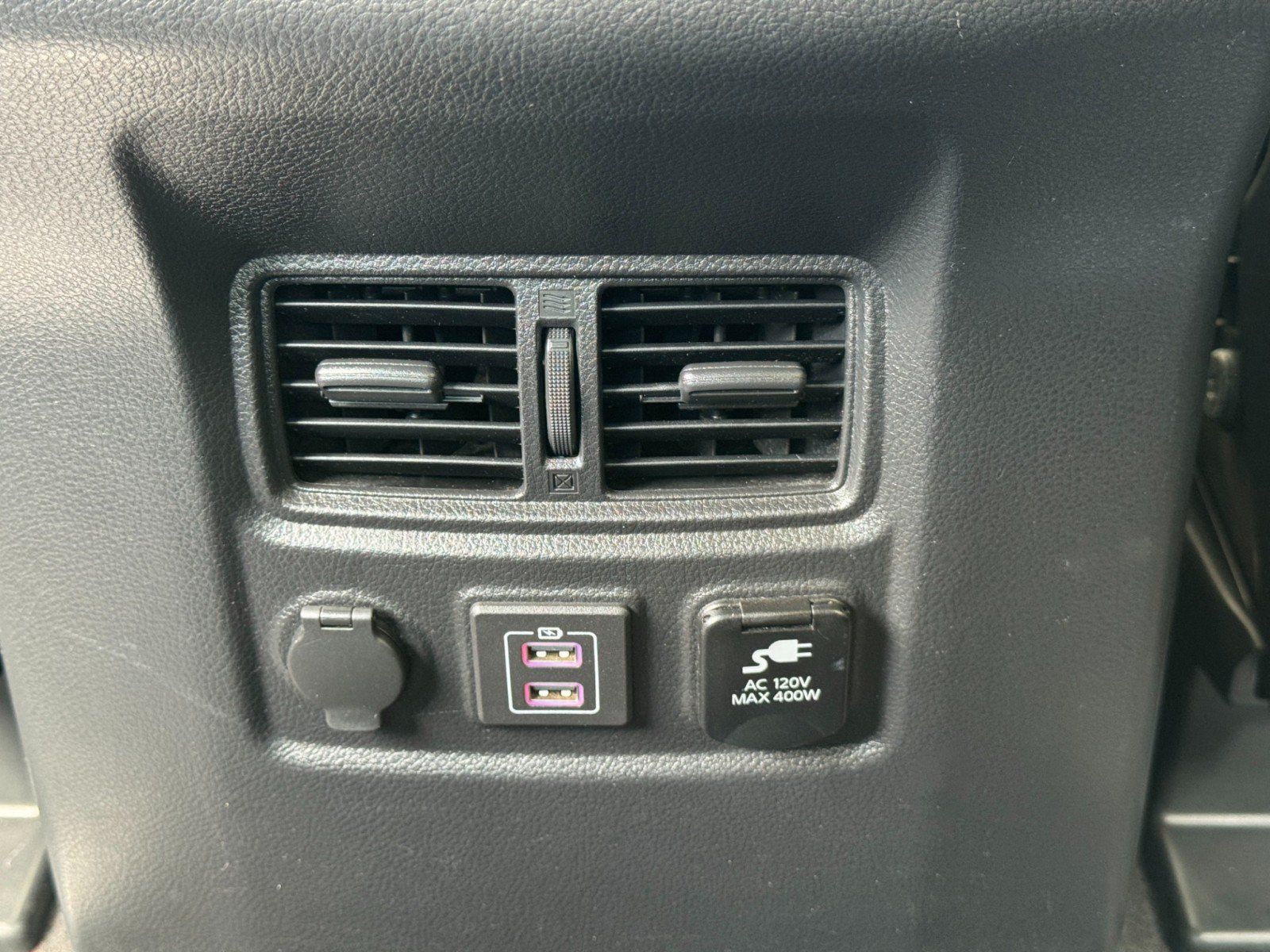 Used 2021 Nissan Titan SV w/ SV Convenience Package RWD image 27