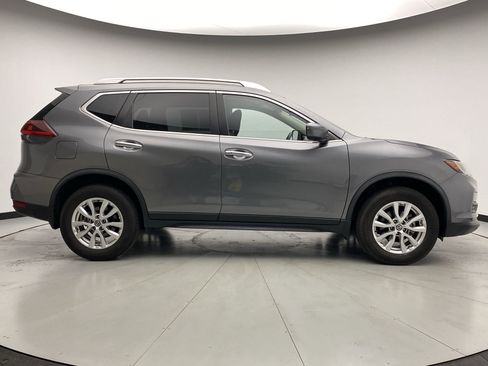 Used 2020 Nissan Rogue SV image 6
