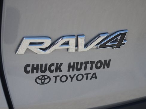 Used 2024 Toyota RAV4 XLE w/ Convenience Package FWD image 18