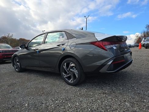 New 2026 Hyundai Elantra Limited image 3