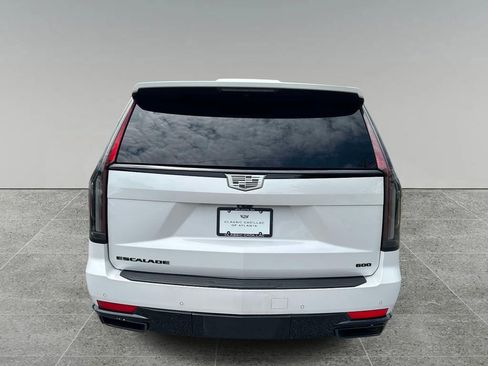 Used 2023 Cadillac Escalade ESV Sport Platinum w/ LPO, ONYX Package AWD/4WD image 4