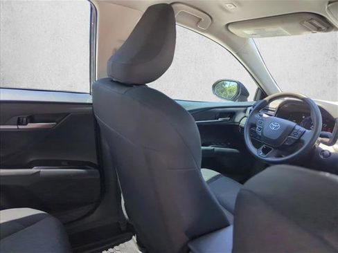 Used 2025 Toyota Camry LE FWD image 21