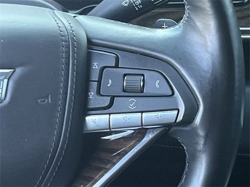 Used 2022 Cadillac Escalade Premium Luxury Platinum image 15