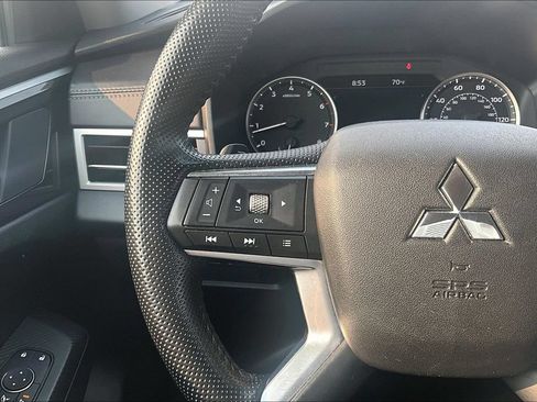 Used 2024 Mitsubishi Outlander SE AWD/4WD image 18