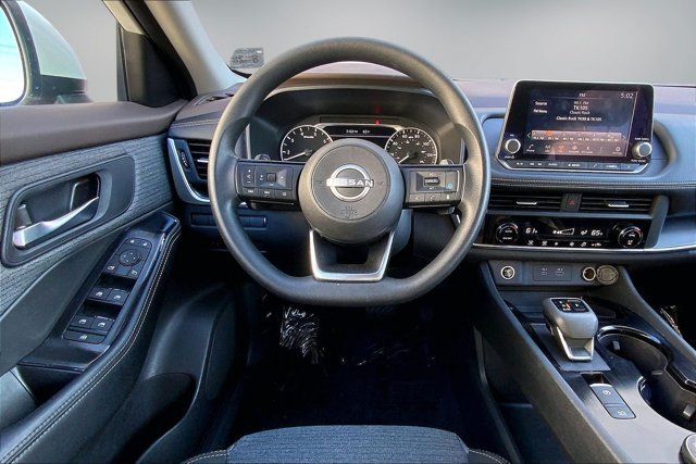 Used 2023 Nissan Rogue SV AWD/4WD image 4