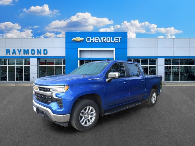 Used 2022 Chevrolet Silverado 1500 LT w/ Convenience Package II AWD/4WD image 6