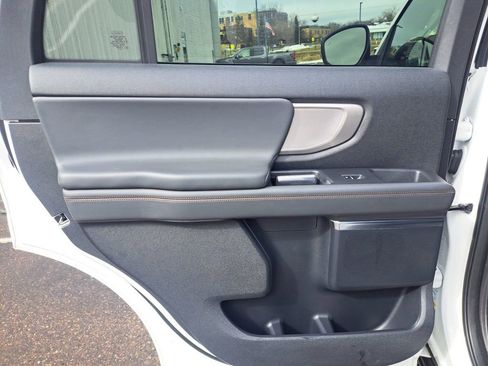 Used 2025 Ford Expedition Active image 23