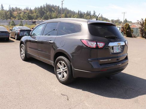 Used 2017 Chevrolet Traverse LT AWD/4WD image 7