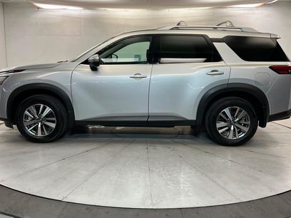 Used 2025 Nissan Pathfinder SL