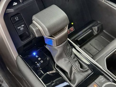 Certified 2025 Toyota Tundra Limited AWD/4WD image 18