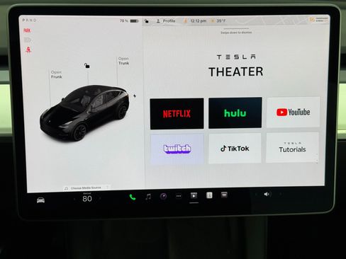 Used 2021 Tesla Model Y Long Range image 24